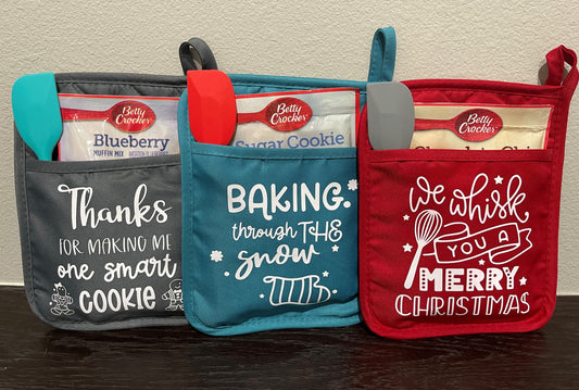 Holiday Oven Mitt Set